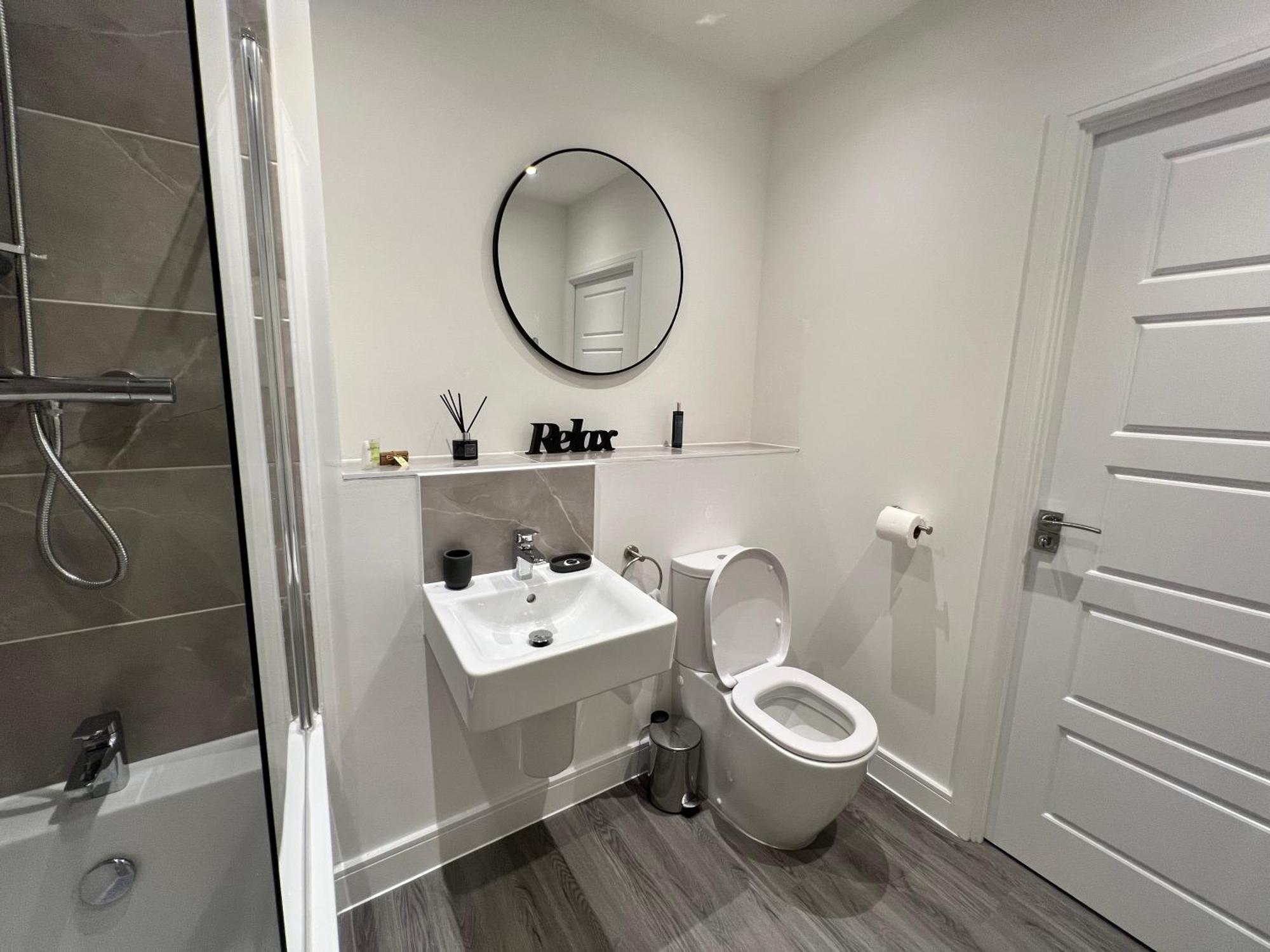 Modern 2 Bedroom
