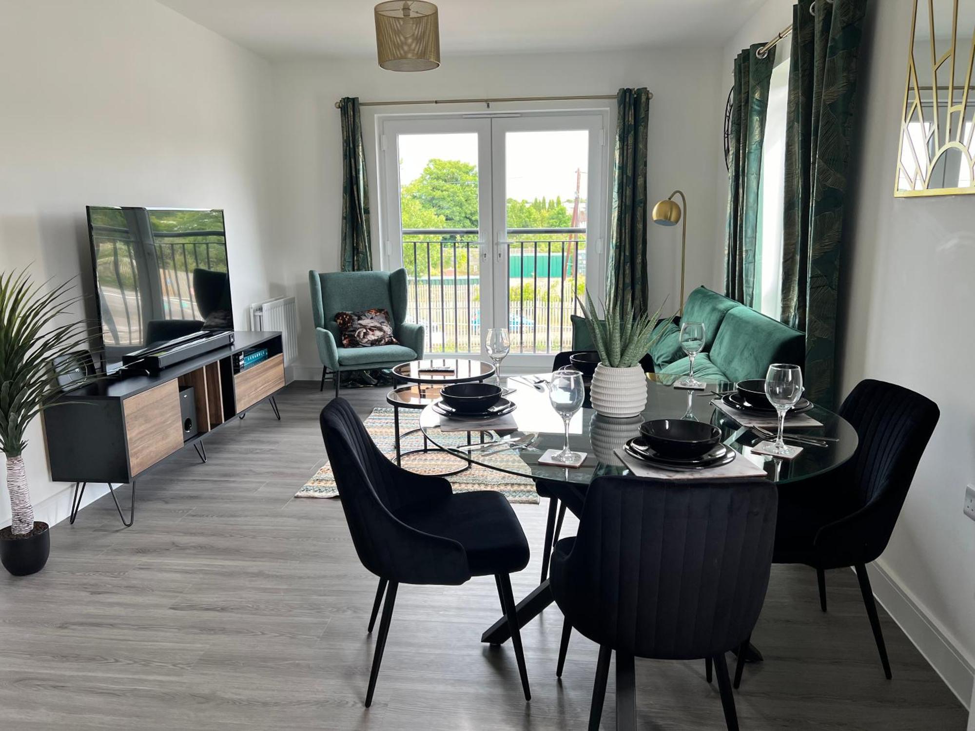 Modern 2 Bedroom *